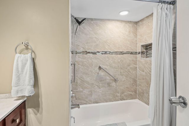 3593 Birdie Drive 507, Greenacres, FL 33467