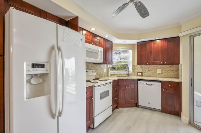 3593 Birdie Drive 507, Greenacres, FL 33467