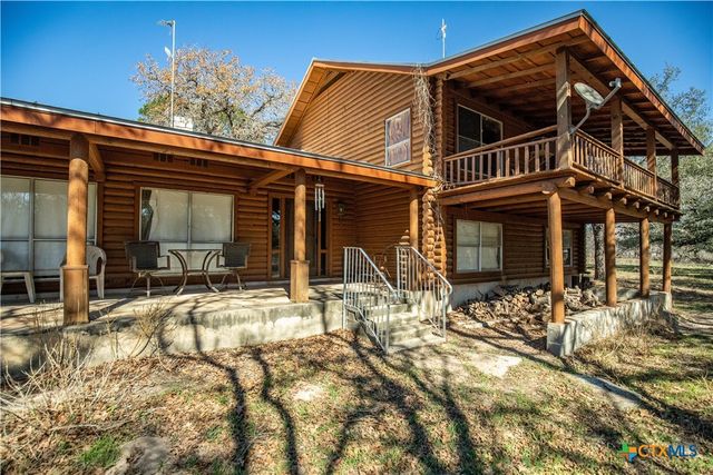 1387 County Road 304, Floresville, TX 78114