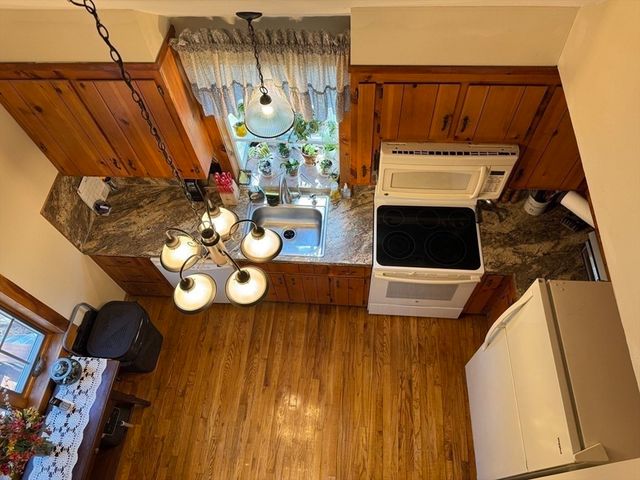 47 Kingsbury Rd, Norfolk, MA 02056