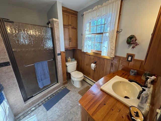 47 Kingsbury Rd, Norfolk, MA 02056
