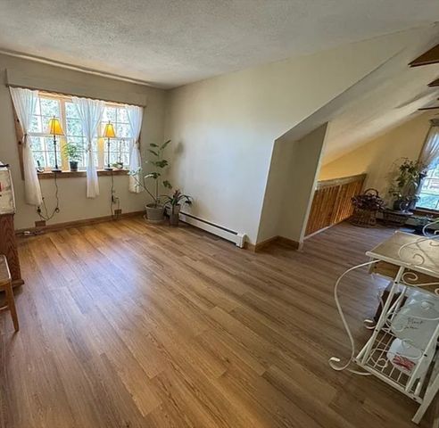47 Kingsbury Rd, Norfolk, MA 02056