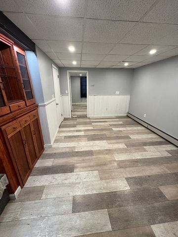 47 Kingsbury Rd, Norfolk, MA 02056