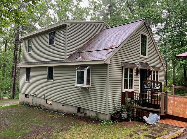 47 Kingsbury Rd, Norfolk, MA 02056