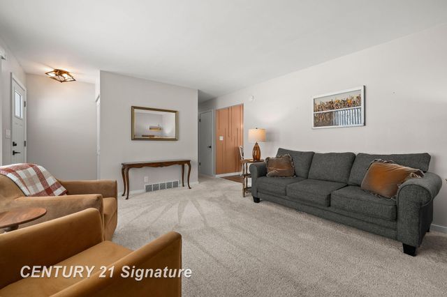 1430 Dover Place, Saginaw, MI 48638