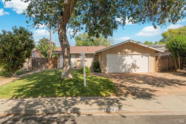 1293 Devonshire Dr, Vacaville, CA 95687