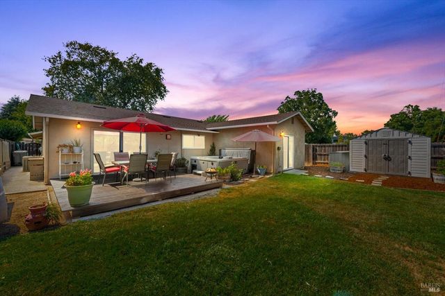 1293 Devonshire Dr, Vacaville, CA 95687