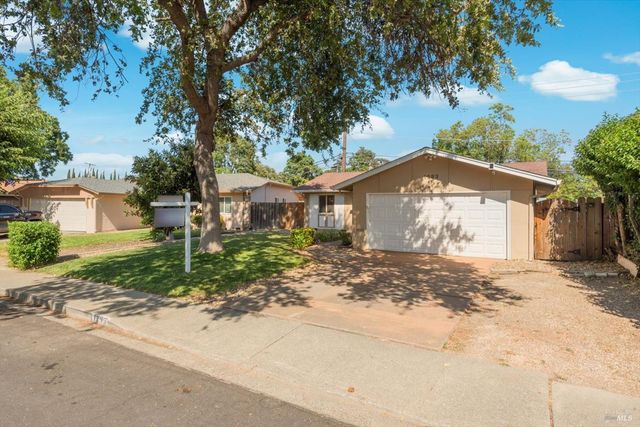 1293 Devonshire Dr, Vacaville, CA 95687