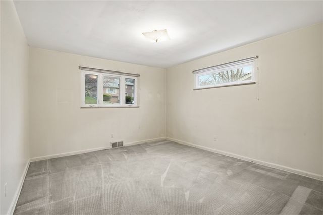 1150 Arrowood Dr, Mt Lebanon, PA 15243