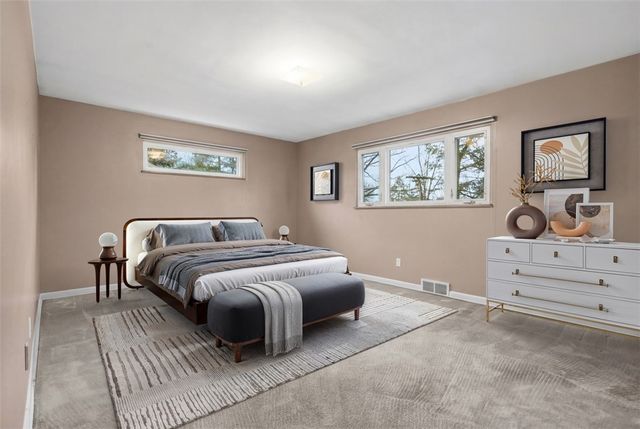 1150 Arrowood Dr, Mt Lebanon, PA 15243