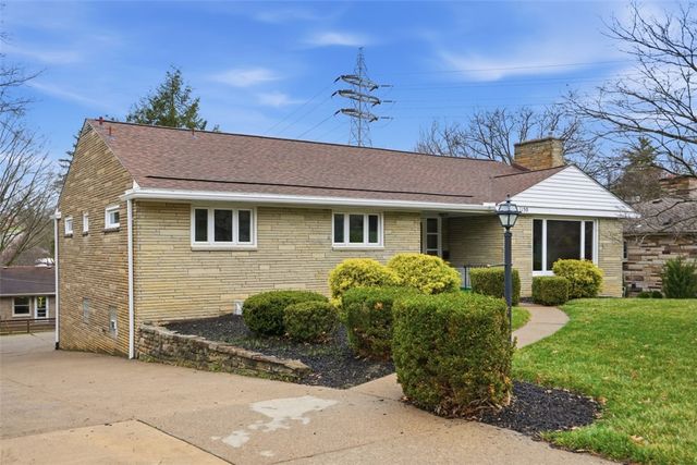 1150 Arrowood Dr, Mt Lebanon, PA 15243