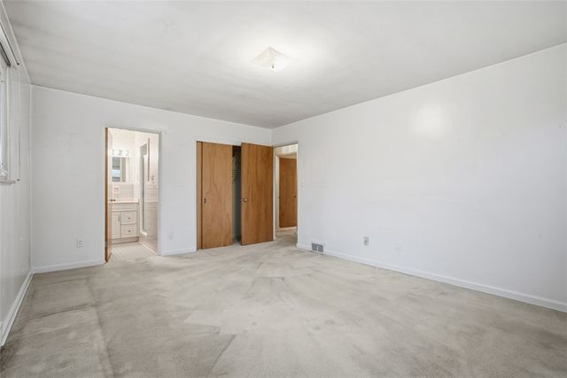 1150 Arrowood Dr, Mt Lebanon, PA 15243