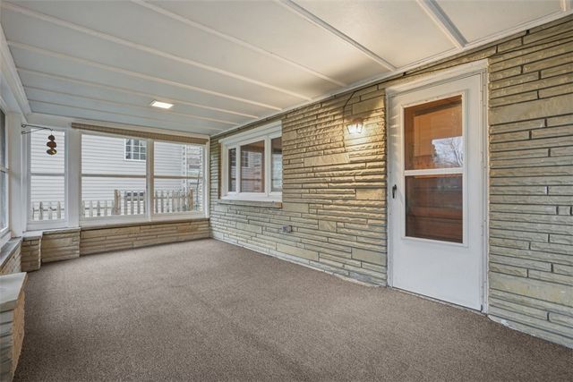 1150 Arrowood Dr, Mt Lebanon, PA 15243