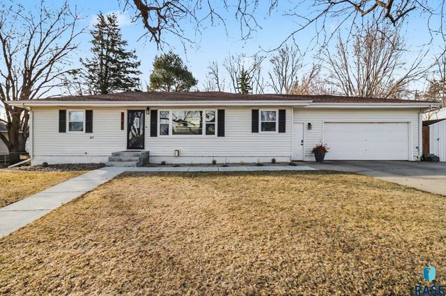 4701 W 37th St Street, Sioux Falls, SD 57106