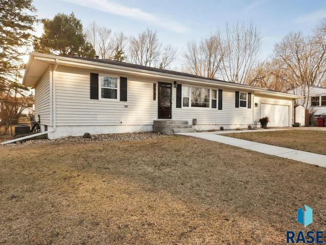 4701 W 37th St Street, Sioux Falls, SD 57106