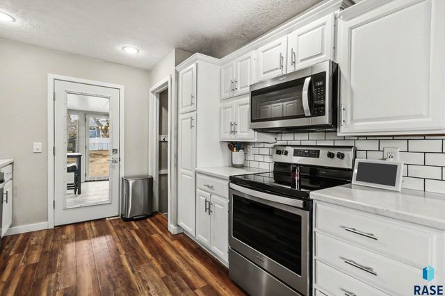 4701 W 37th St Street, Sioux Falls, SD 57106