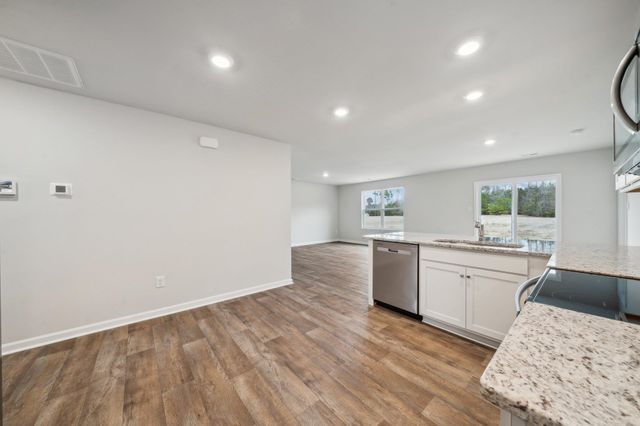 108 FIELDCREST LN, Staunton, VA 24401