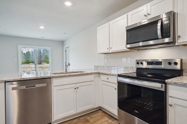 108 FIELDCREST LN, Staunton, VA 24401