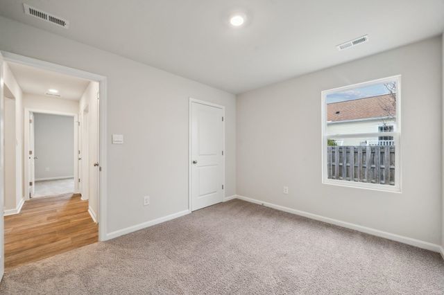 108 FIELDCREST LN, Staunton, VA 24401