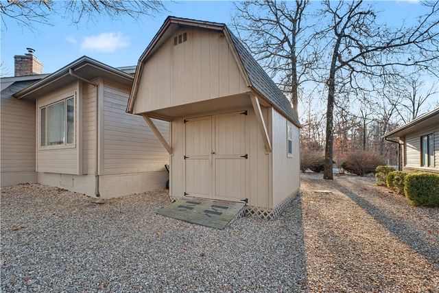 16 Monikie Drive, Bella Vista, AR 72715