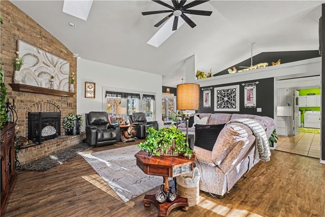 16 Monikie Drive, Bella Vista, AR 72715