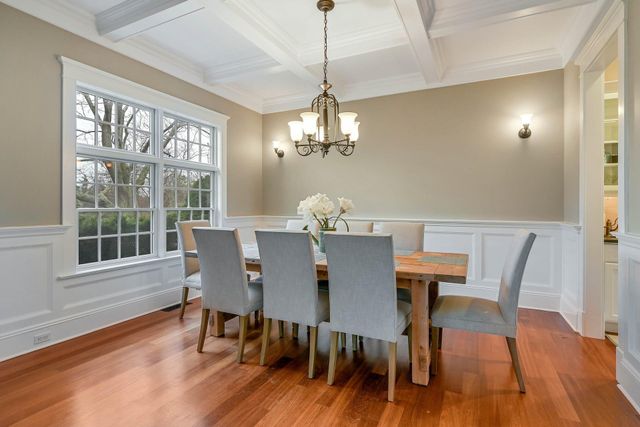 580 Lloyds Lane, Mattituck, NY 11952