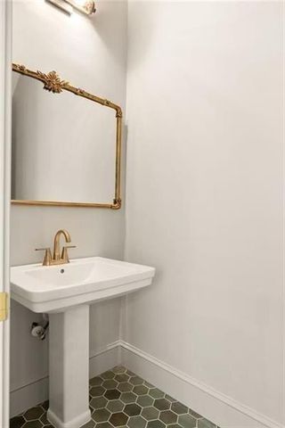 722 Lakeview NE Avenue A, Atlanta, GA 30308