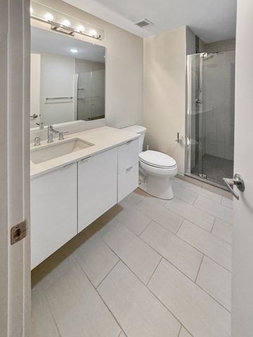 121 Portland St 902, Boston, MA 02114