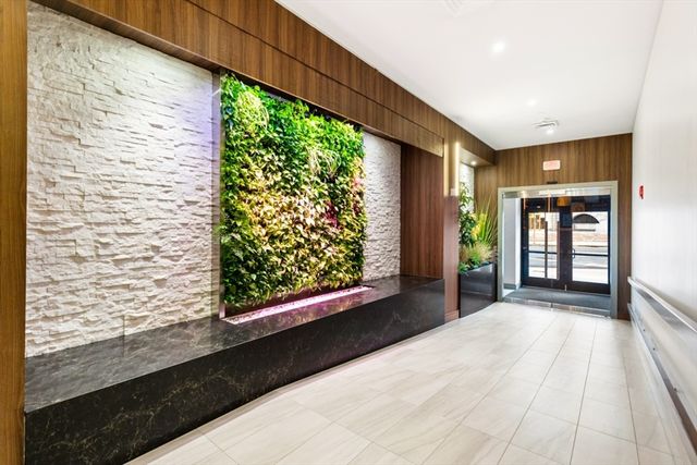 121 Portland St 902, Boston, MA 02114