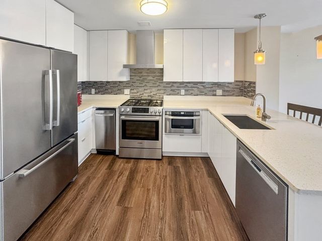 121 Portland St 902, Boston, MA 02114