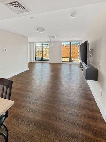 121 Portland St 902, Boston, MA 02114