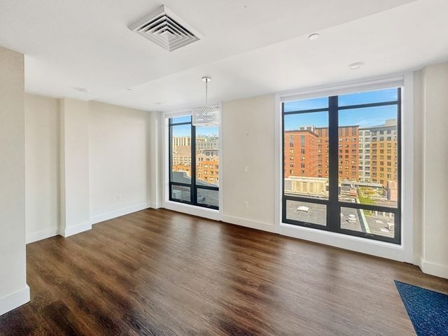 121 Portland St 902, Boston, MA 02114