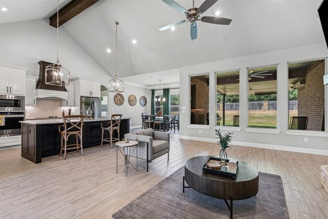 3609 Upper Lake Circle, Granbury, TX 76049
