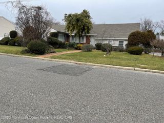 6 Dwight Drive, Ocean Twp, NJ 07712