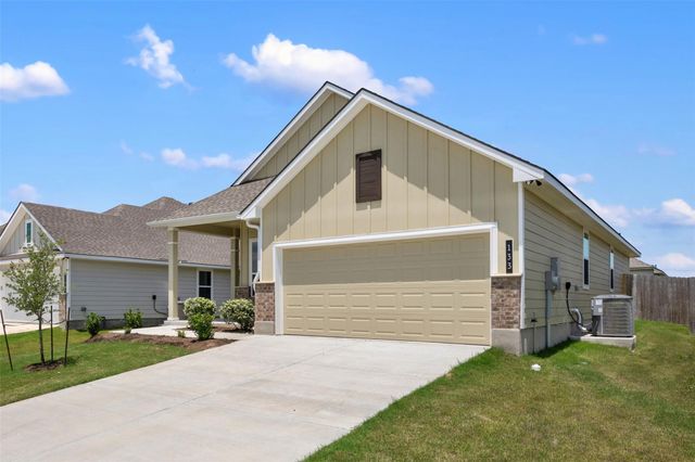 133 Walk Way DR, Jarrell, TX 76537