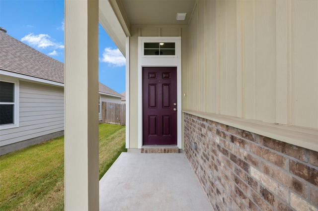 133 Walk Way DR, Jarrell, TX 76537