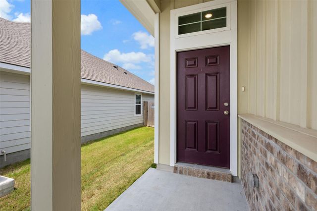 133 Walk Way DR, Jarrell, TX 76537