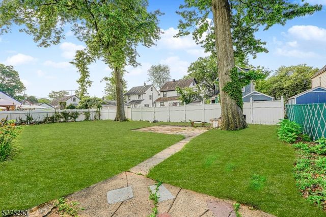 446 E 5th Ave, Roselle Boro, NJ 07203