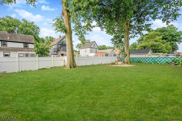 446 E 5th Ave, Roselle Boro, NJ 07203