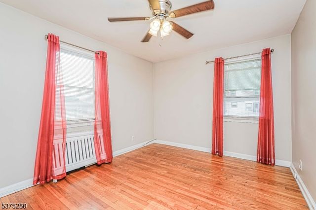 446 E 5th Ave, Roselle Boro, NJ 07203