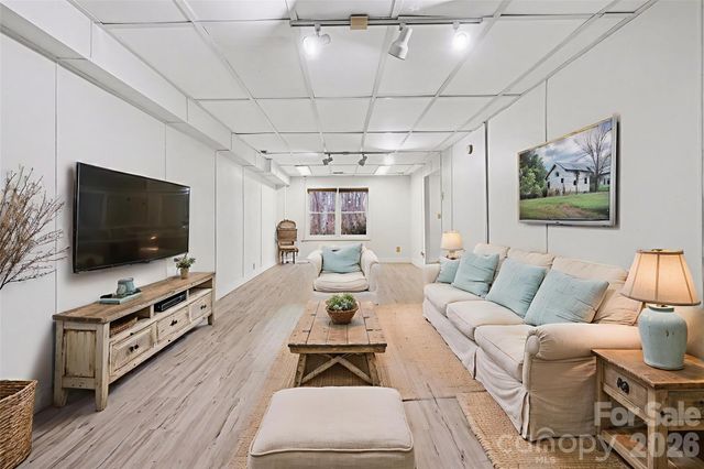 909 Woodland Forest Drive, Waxhaw, NC 28173