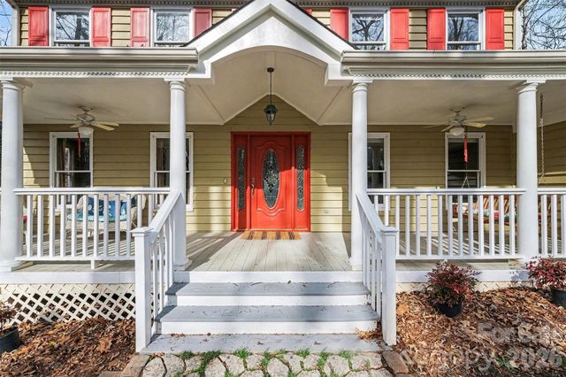 909 Woodland Forest Drive, Waxhaw, NC 28173