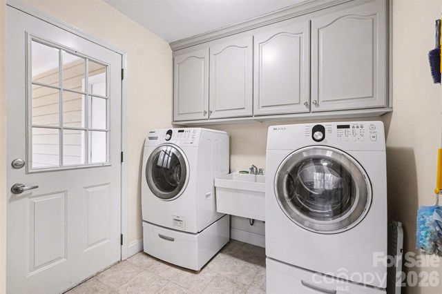 909 Woodland Forest Drive, Waxhaw, NC 28173