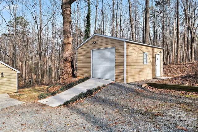 909 Woodland Forest Drive, Waxhaw, NC 28173