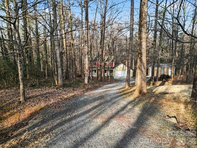 909 Woodland Forest Drive, Waxhaw, NC 28173