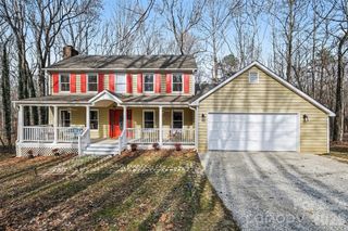 909 Woodland Forest Drive, Waxhaw, NC 28173