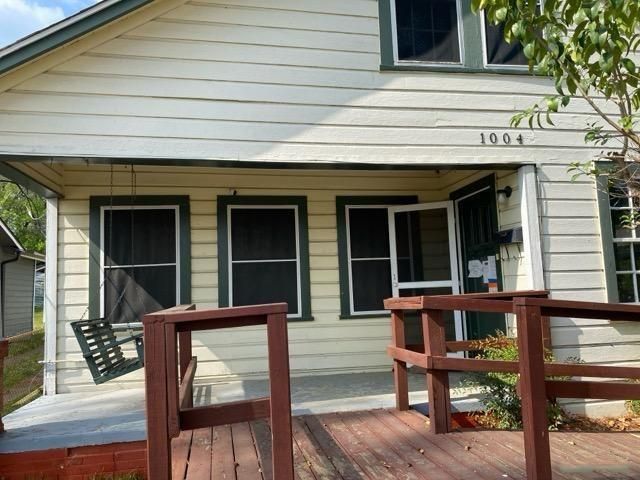 1004 Mccall Avenue, Conroe, TX 77301