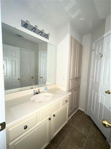 4720 Saint Thomas Place, Fort Worth, TX 76135