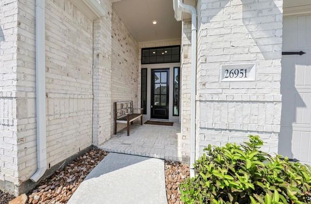 26951 Longwood Ledge Drive, The Woodlands, TX 77389