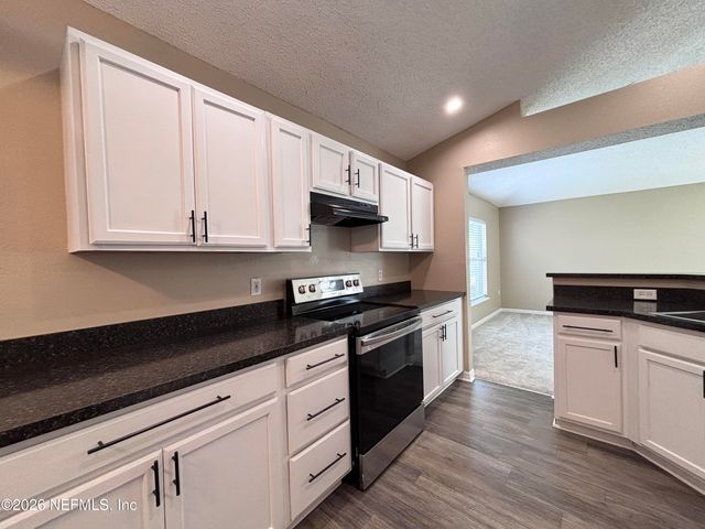 7332 GUM TREE Road, Jacksonville, FL 32244